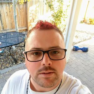 Meet your Posher, Derek